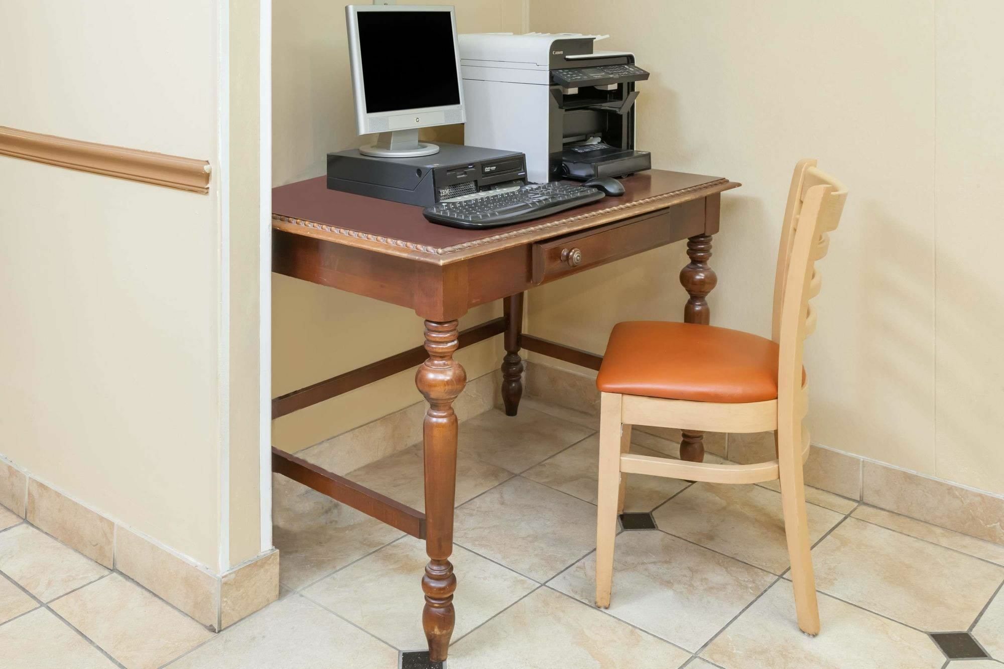 Quality Inn Mishawaka Near Notre Dame Zewnętrze zdjęcie